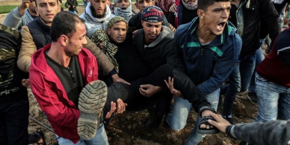 56 palestinos heridos por disparos del Ejército israelí