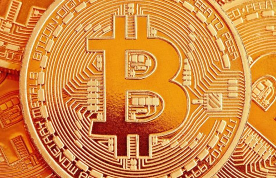 Bitcoin: Entre mineros y ballenas