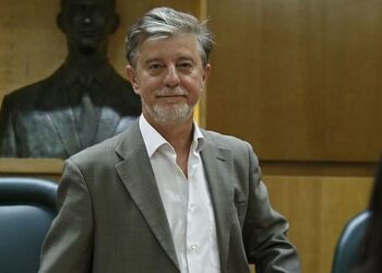 Zaragoza en Común da pasos hacia la compra directa de energía