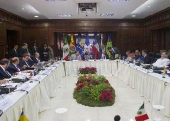 Gobierno venezolano retoma diálogo para acordar convivencia con oposición