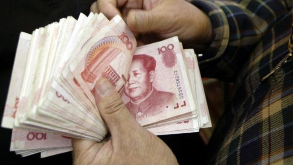 Claves para entender el debilitamiento del dólar frente al yuan