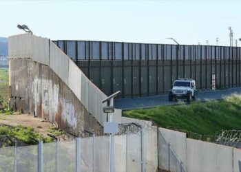 EEUU suspende leyes ambientales para construir el muro de Trump