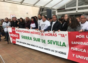 El PCA apoya la protesta de la «plataforma Médico 24 horas Ya» ante la falta de pediatras en la Sierra Sur