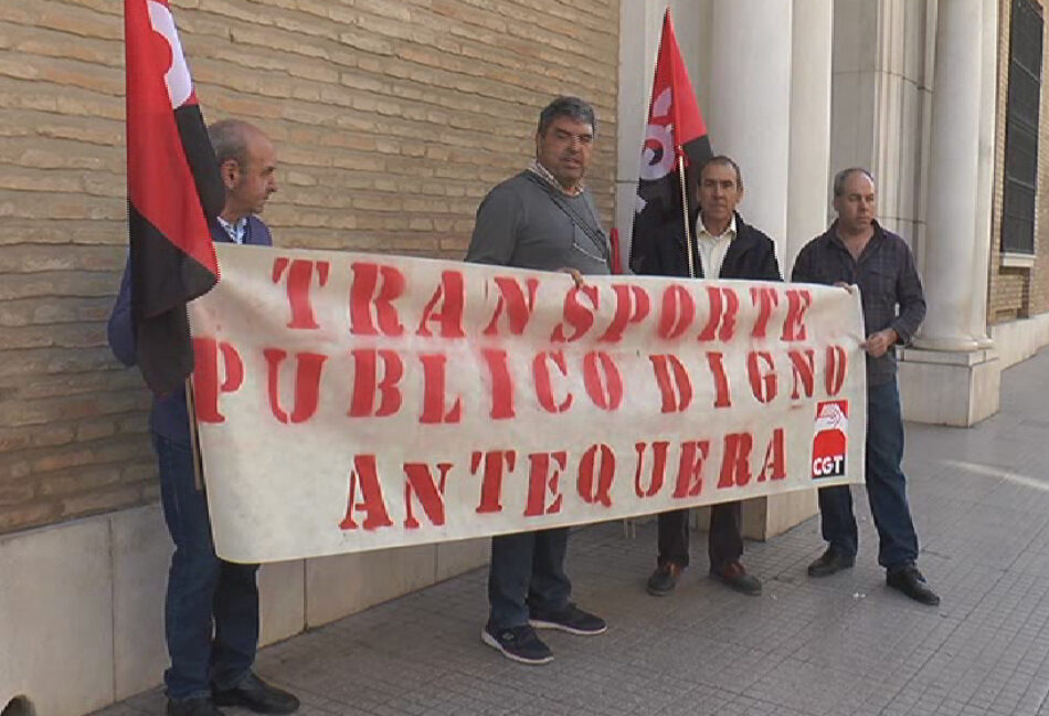 Día clave para la solución del conflicto en el transporte urbano de Antequera