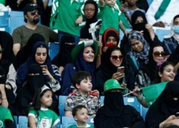 Mujeres sauditas se liberan de otra arcaica prohibición