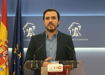 Garzón denuncia el “cierre del Parlamento y la parálisis legislativa” que imponen el PP y sus socios de Ciudadanos, y reclama a Ana Pastor que intervenga