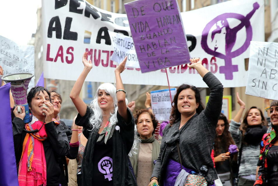 El segundo encuentro estatal para la huelga feminista reúne a más de 400 mujeres en Zaragoza