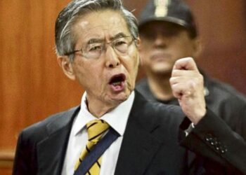 Más de 230 escritores expresaron su rechazo al indulto de Fujimori en Perú