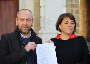 El PCA denuncia en la Fiscalía de Cádiz los cánticos machistas de la legión durante un desfile el pasado mes de diciembre