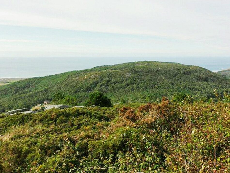 En Marea presenta una PNL para instar a la Xunta a cancelar la autorización del proyecto eólico Pena Forcada-Catasol II en la localidad coruñesa de Laxe