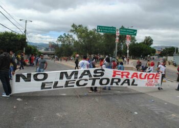 IU exige al Gobierno de Rajoy que “rectifique” y no reconozca la “fraudulenta elección de Juan Orlando Hernández como presidente de Honduras y no acuda a su ilegítima toma de posesión”