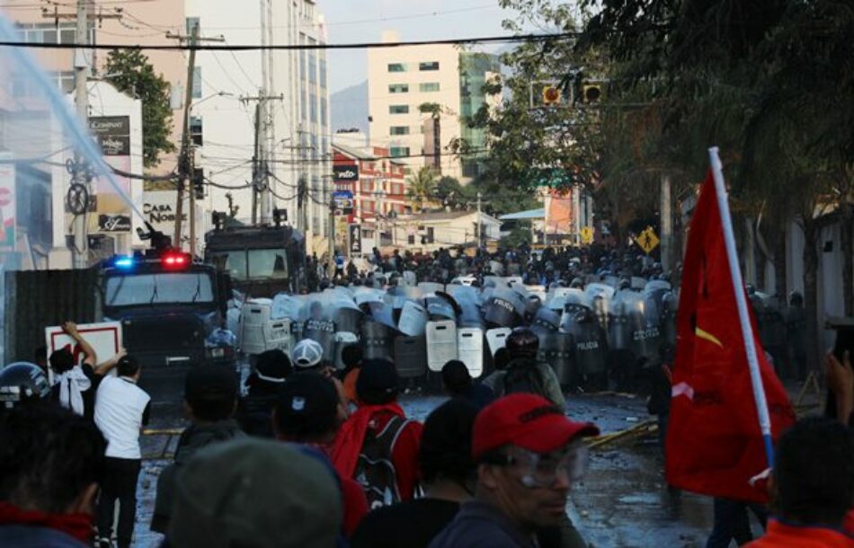 Honduras. Manuel Zelaya: “De la movilización a la insurrección total”