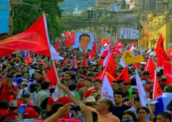 Hondureños vuelven a las calles para protestar contra el fraude electoral