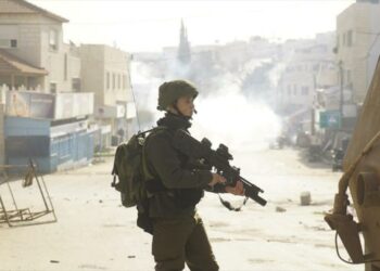 Militares israelíes matan a tiros a un joven palestino