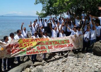 Isla Exposición: 15 familias al borde del desalojo en Honduras