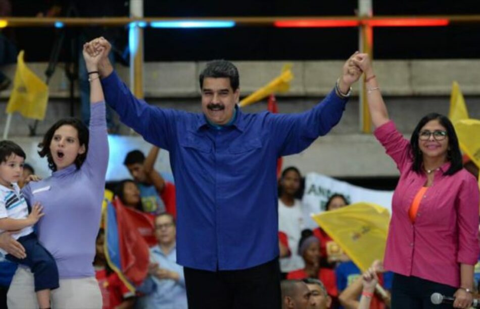 Venezuela. Encuesta: 55 % de la población ratifica reelección de Maduro