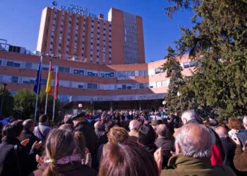 El vecindario se mueve ante el alarmante deterioro del Hospital 12 de Octubre en Madrid