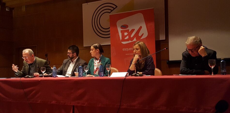 Carlos Sánchez Mato, Eva Solla, Albino Prada, María Cadaval e Manuel Lago debaten en Vigo sobre un novo reparto da financiación