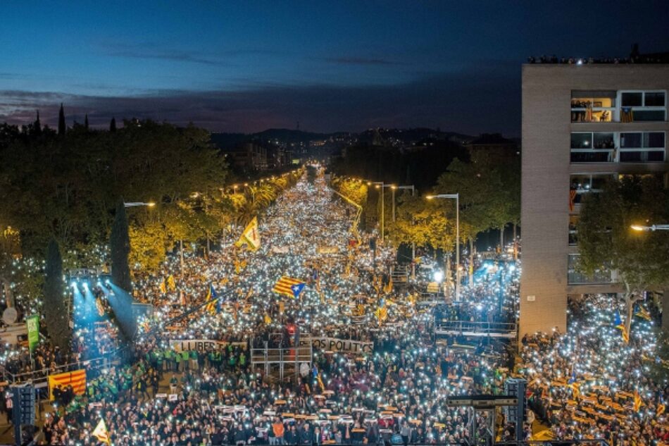 Poble Lliure reivindica unitat, fermesa i mobilització a tot el moviment independentista republicà, i alerta dels perills del retorn a l’autonomisme per part d’alguns partits sobiranistes