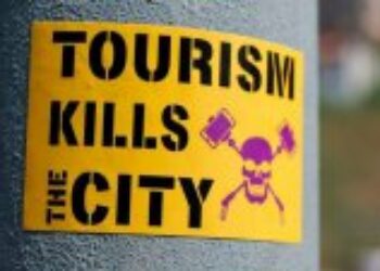 Tourist go home!