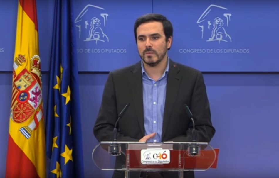 Alberto Garzón presenta las líneas básicas de la iniciativa de IU para proteger con urgencia la libertad de expresión