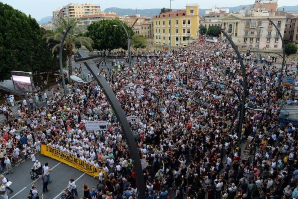 El PCE denuncia la campaña de criminalización contra el movimiento vecinal en Murcia