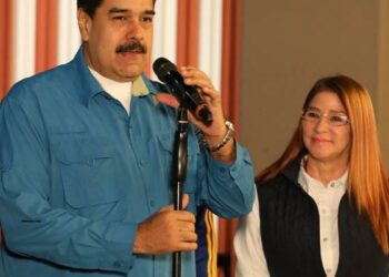 Maduro exhorta a las fuerzas revolucionarias a construir una nueva economía