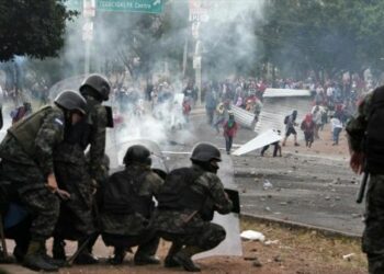 Represión de manifestantes deja otro muerto en Honduras