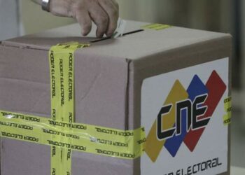 Maduro instó al Poder Electoral a fijar esta semana la fecha de las presidenciales