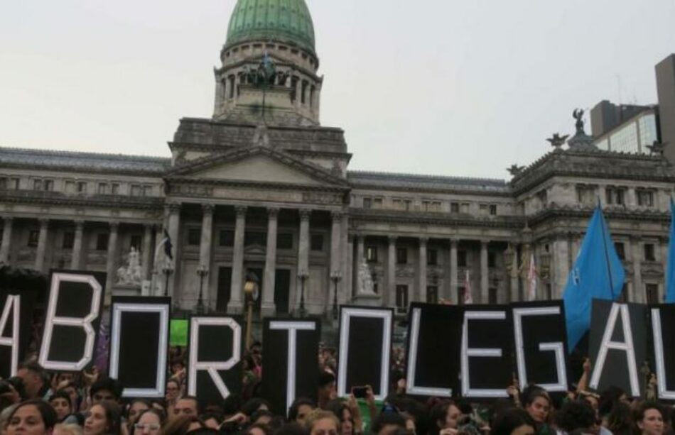 Argentina. El martes, 20M, arranca en Diputados la discusión formal por la legalización del aborto/ Seis de cada diez argentinos apoyan la despenalización