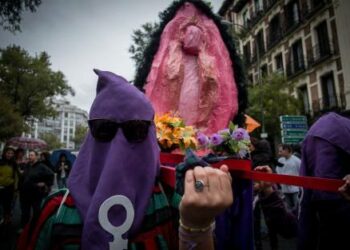 Guillermo Toledo, a los «sicarios del régimen borbónico franquista»: «no tengo la más mínima intención de perder un sólo segundo de mi vida en presentarme ante sus ilustrísimas»