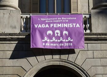 Barcelona En Comú s’adhereix a la vaga feminista i obre la seva seu com espai de cures