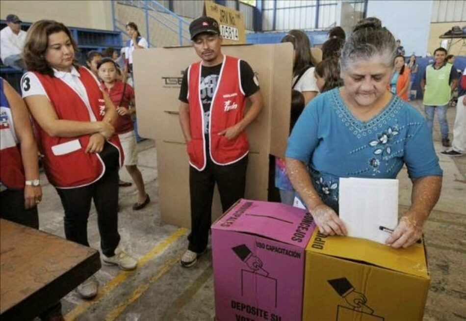 El Salvador elige diputados y alcaldes para próximos 3 años