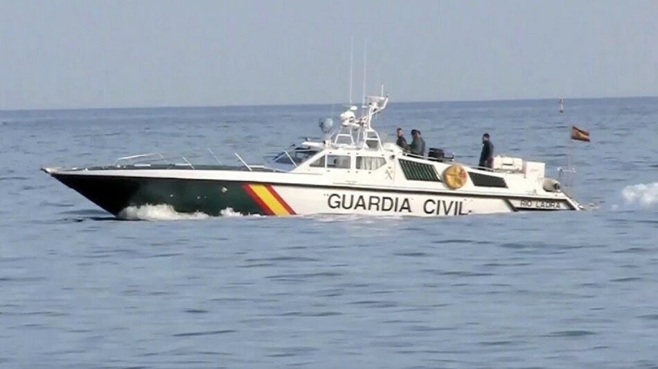 AEGC denuncia que «los narcos intentan quemar las patrulleras de la Guardia Civil y del servicio de vigilancia aduanera en el puerto de Algeciras»