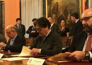 La Confederación Intersindical califica de “estético” el incremento retributivo de Montoro a los empleados y empleadas públicos