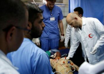 Fuerzas israelíes matan a tiros a un joven palestino en Al-Quds