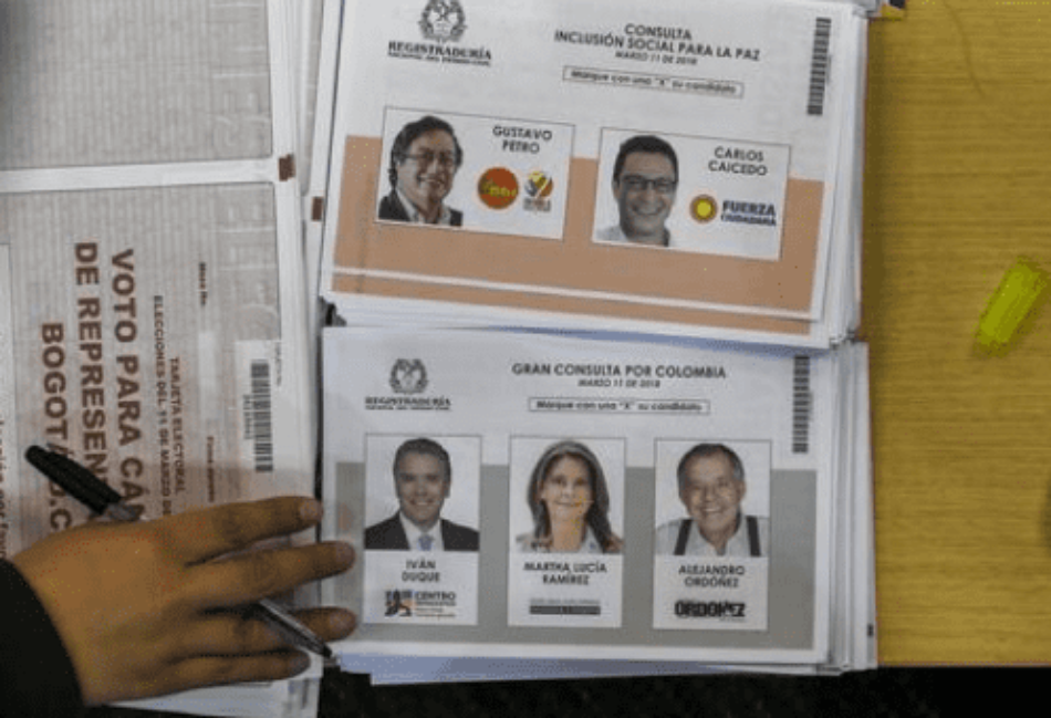 Gustavo Petro e Iván Duque resultaron vencedores de las consultas interpartidistas «Inclusión social para la paz» y «Gran consulta por «Colombia»