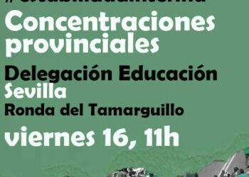 Concentración del colectivo de interinos en la Delegación de Educación de Sevilla