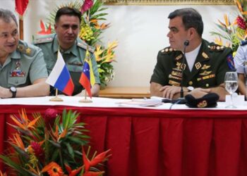 Venezuela propone a Rusia intercambio militar operacional