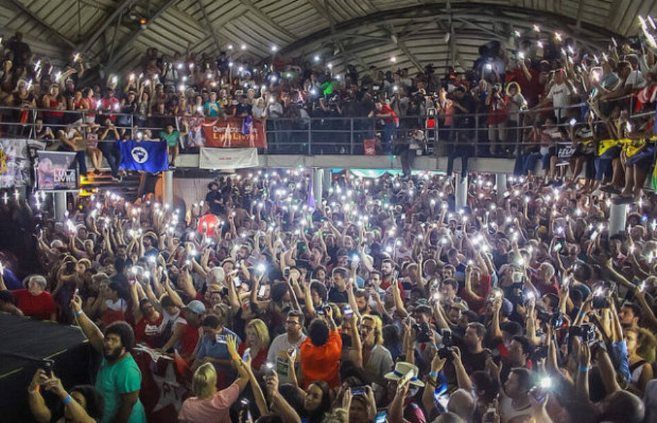 Brasil: Lula participó en un acto en Río de Janeiro con la idea de avanzar en la creación de un frente amplio por la democracia