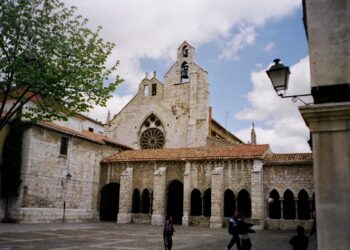 La justicia frena la inmatriculación de la Iglesia de San Francisco por parte de la Diócesis en Palencia