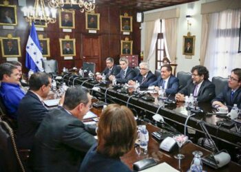 Honduras. Régimen rinde cuentas al FMI a cambio de seguir recibiendo apoyo financiero y político