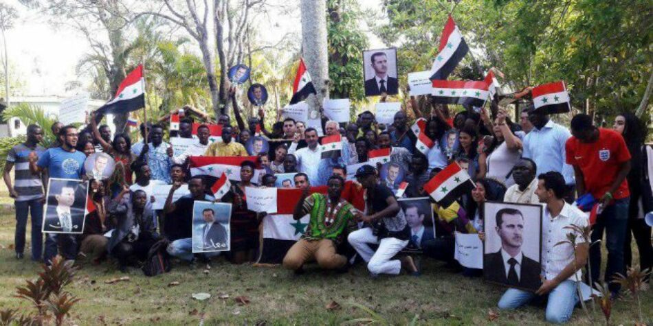 Acto de solidaridad en Cuba en condena y rechazo a la agresión tripartita