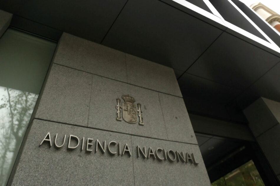La Fiscalía se niega a investigar los vínculos de Felipe González con los GAL porque «son hechos prescritos»