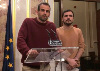 Diputados de IU y En Marea reclaman que Cospedal explique en el Congreso la “utilización” por EE.UU de buques y aviones de las bases de Zaragoza y Rota para bombardear Siria