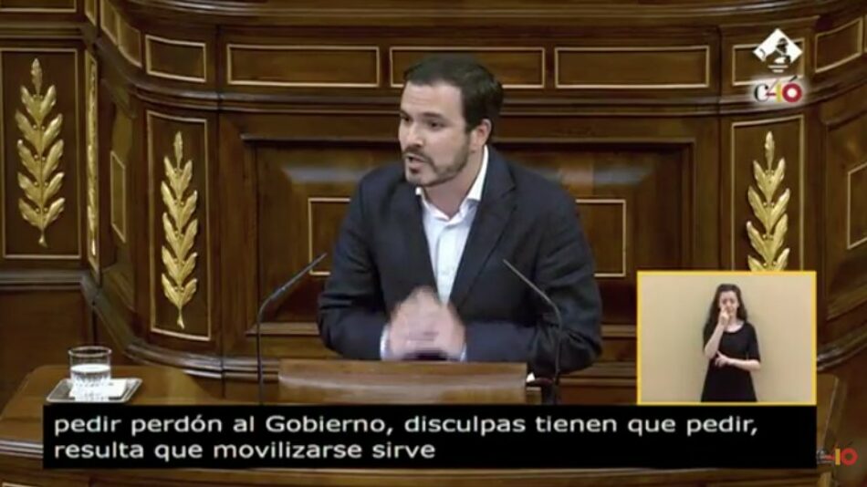 Alberto  Garzón reprocha a Montoro que el “acuerdo de última hora” sobre pensiones muestra que “mentían”, ya que “decían que no había dinero y, qué casualidad, magia mediante, ahora es posible”