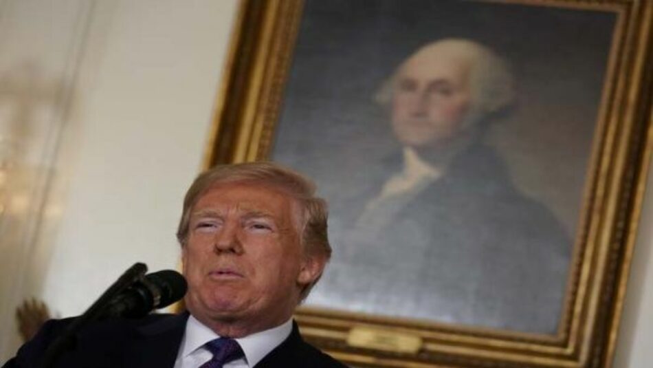 Exdirector del FBI: Trump está incapacitado para mandar EE.UU.