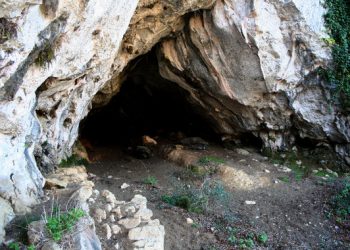 Neandertales y ‘sapiens’ convivieron menos de mil años en la región cantábrica