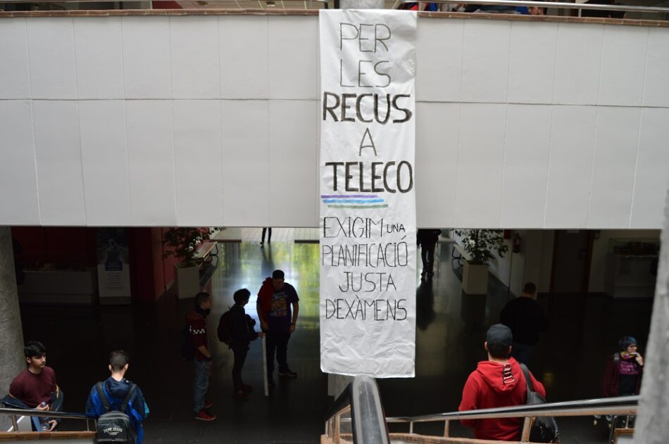 Decenas de estudiantes de telecomunicaciones protestan en la UPV exigiendo recuperaciones de exámenes que pongan fin a las numerosas expulsiones de la escuela