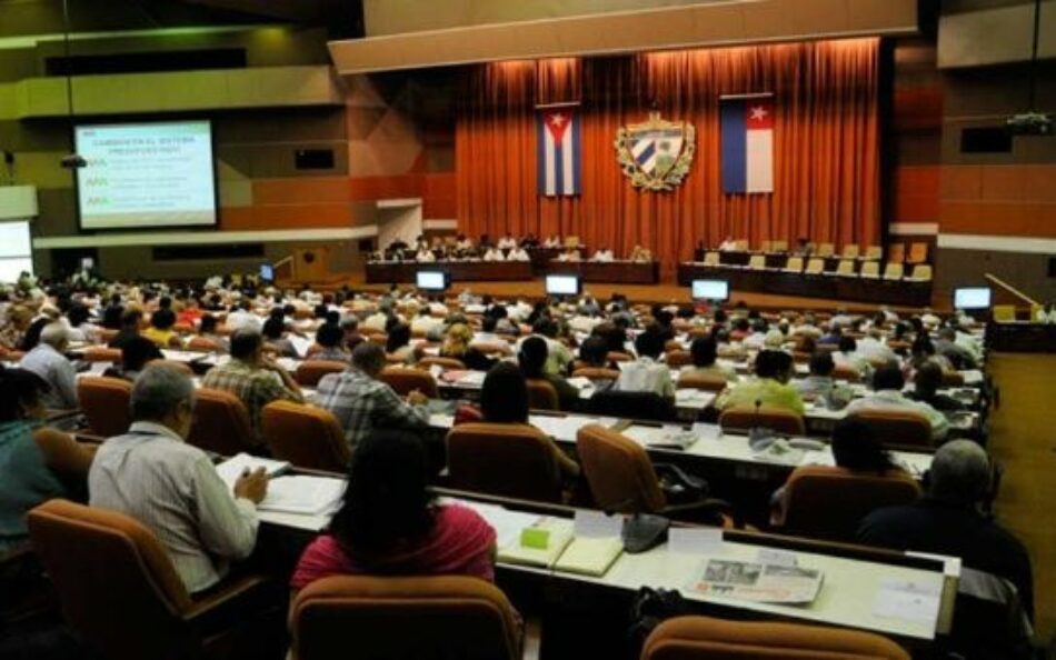 El Parlamento de Cuba aprueba un paquete de medidas de impulso a la economía